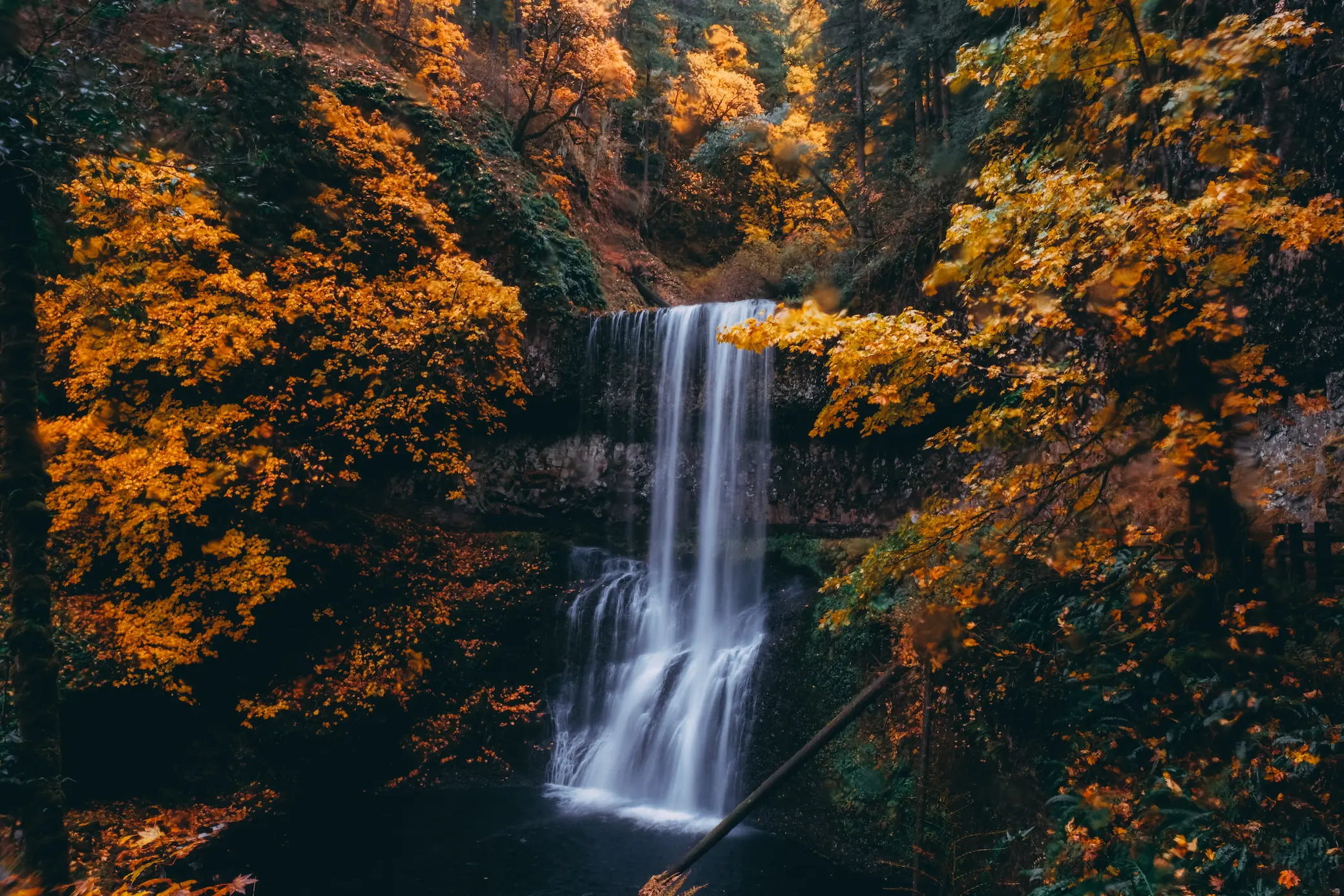 long(ish) exposure of a waterfall at Silver Falls State Park in Oregon with autumn leaves