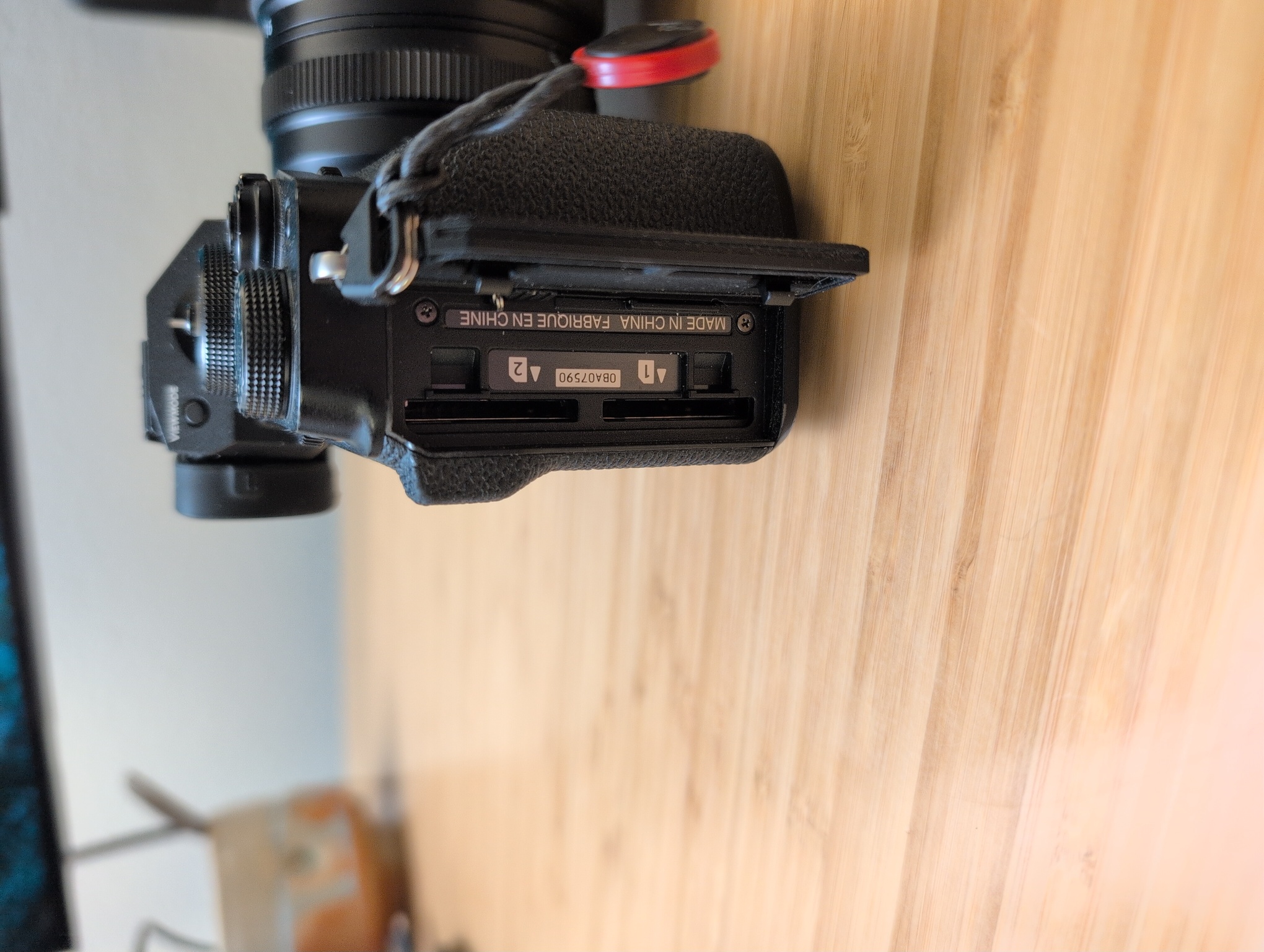 right view of the fujifilm x-t4